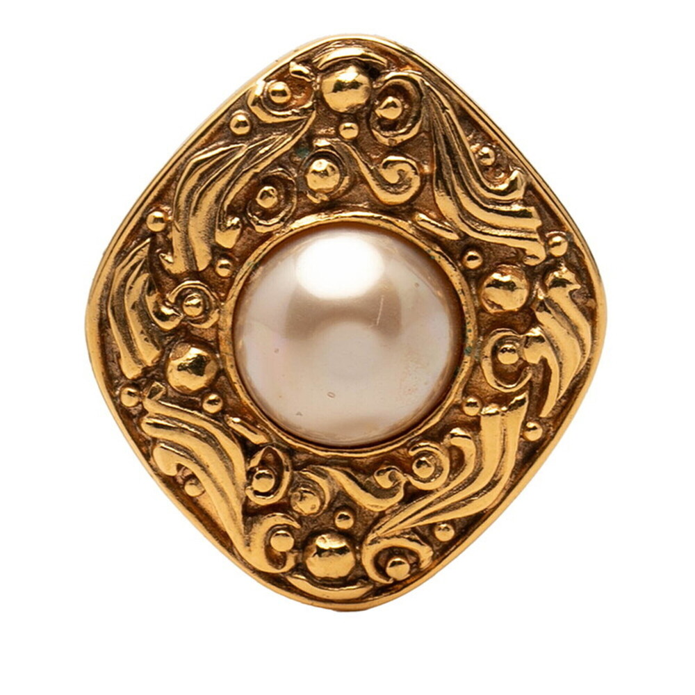 CHANEL Vintage Gold Pearl Brooch